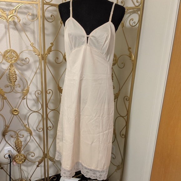 Vintage Other - Vintage Vanity Fair nylon slip